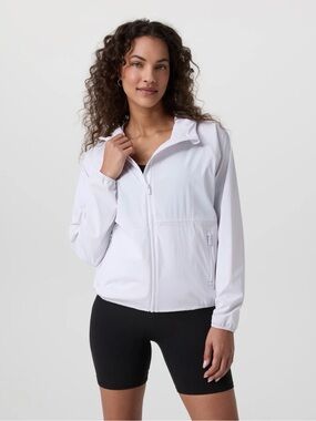 Vuori White Women's Renew Trainer Shell